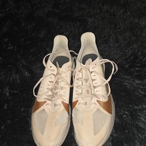 Stylish Women's Sneakers in Pink and Tan